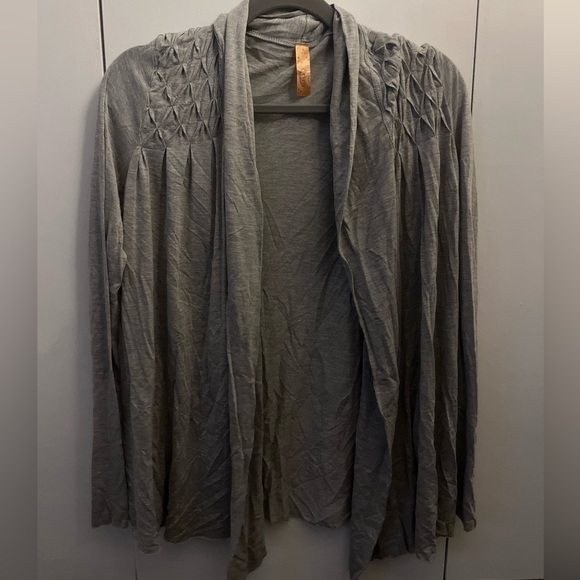 prevett Sweaters - Prevett Women's Gray Long Sleeve Open Cardigan Sweater - Size Large